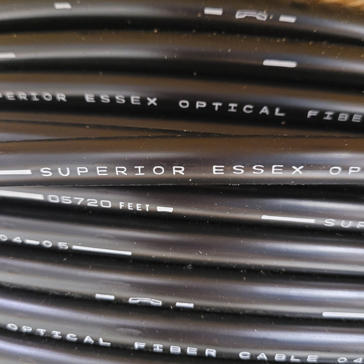 PRICE PER FOOT- Superior Essex OSP Fiber Optical Cable 04-05 12 MMF 62.5 Comm