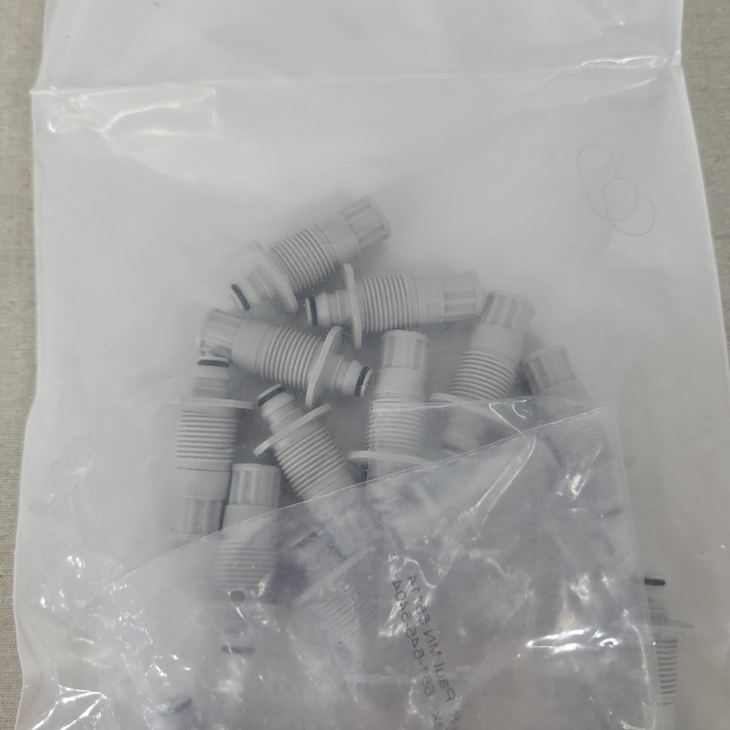 *Lot of 25* CPC NS1D48042812 1/4-28 Flat Bottom Port Valved Panel Mount Coupling