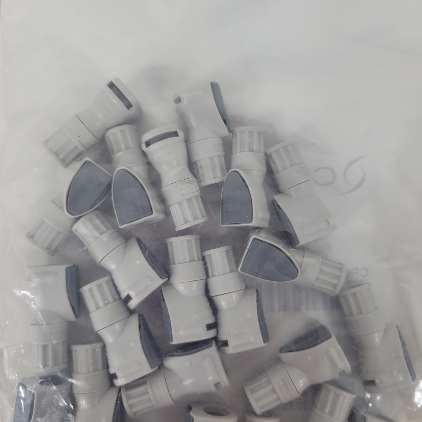 *Lot of 25* CPC NS1D19042812 1/4-28 Flat Bottom Port Valved In-Line Coupling