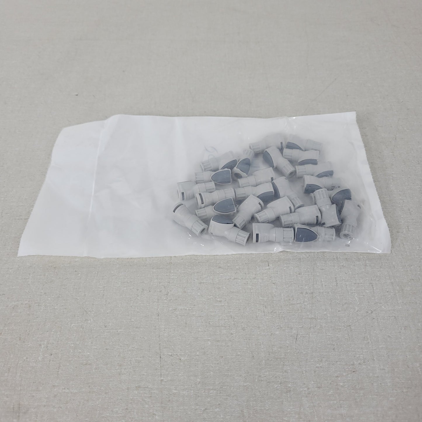 *Lot of 25* CPC NS1D19042812 1/4-28 Flat Bottom Port Valved In-Line Coupling