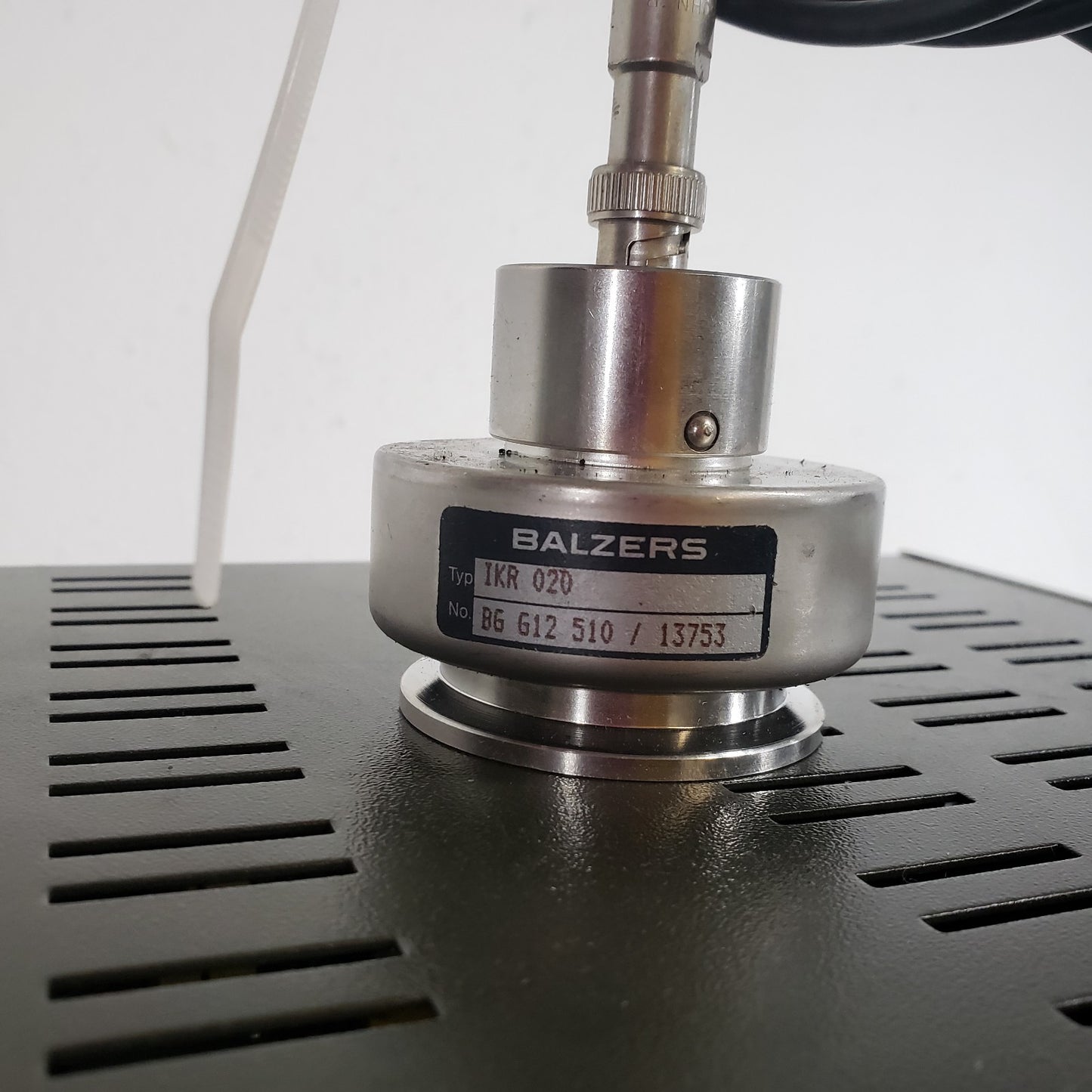 Balzers PKG 020 Pirani-Cold Cathode Vacuum Controller Balzers w/ IKR 020 Gauge