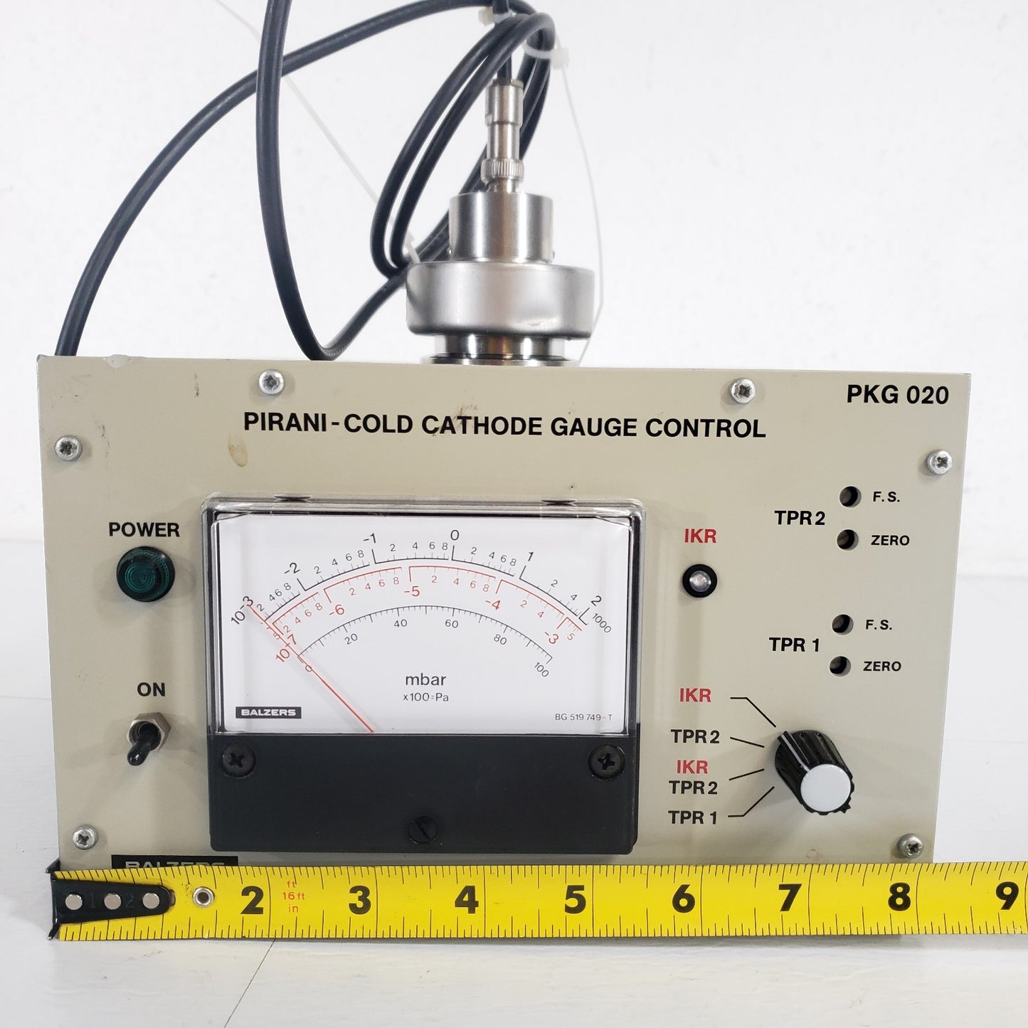 Balzers PKG 020 Pirani-Cold Cathode Vacuum Controller Balzers w/ IKR 020 Gauge