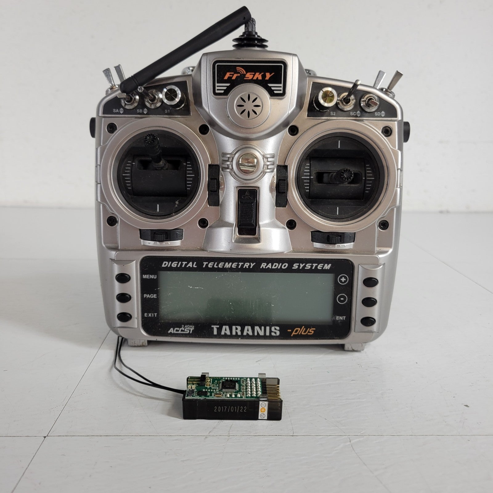 Nouveau transmetteur Frsky Taranis X9D Plus 2019 télécommande 2.4 GHz