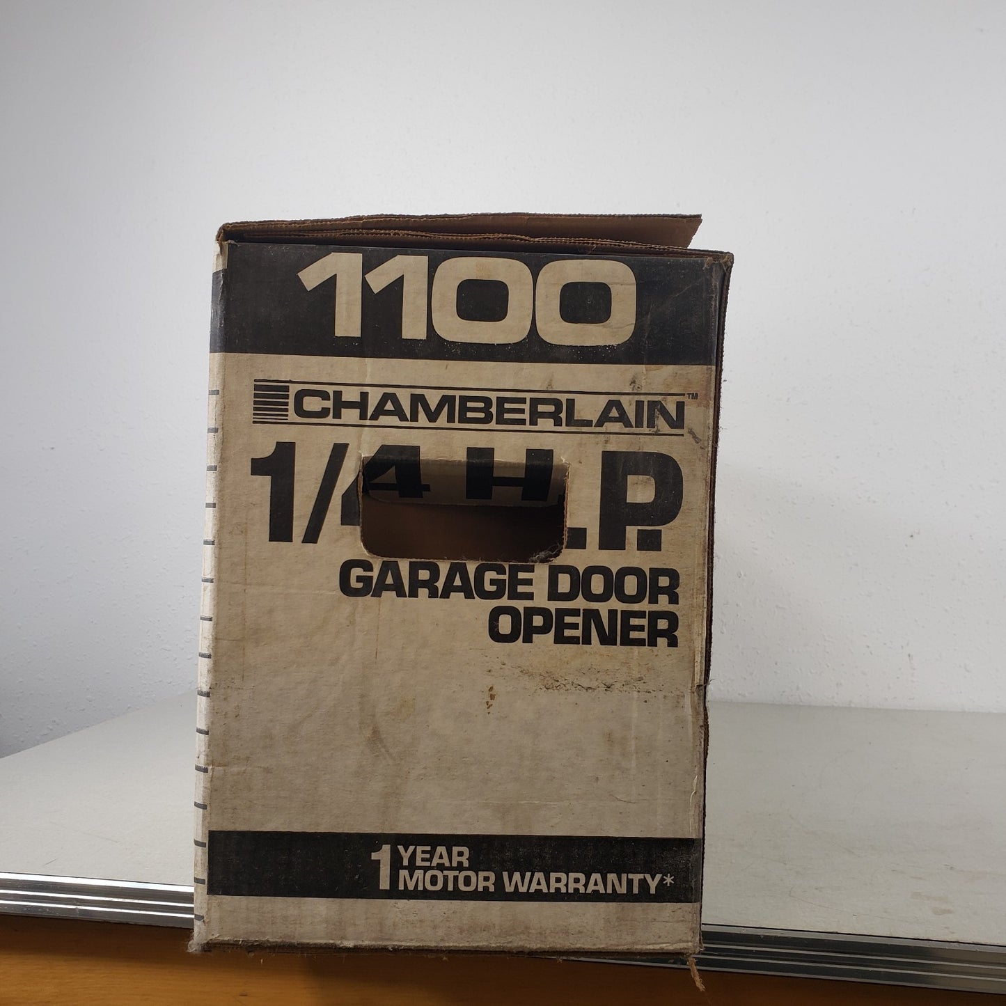 Chamberlain 1100 1/4 HP Horse Power Garage Door Opener New Open Box