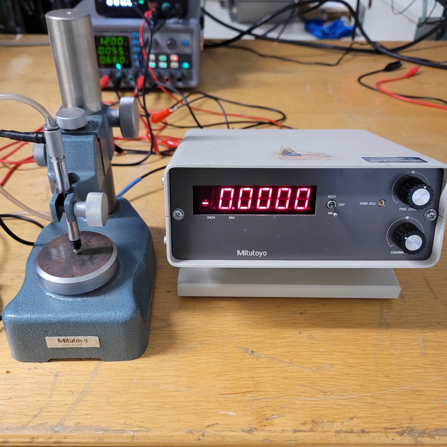 TESTED Mitutoyo 519-605-1 Digital Micrometer High Precision 5-Decimal Gauge