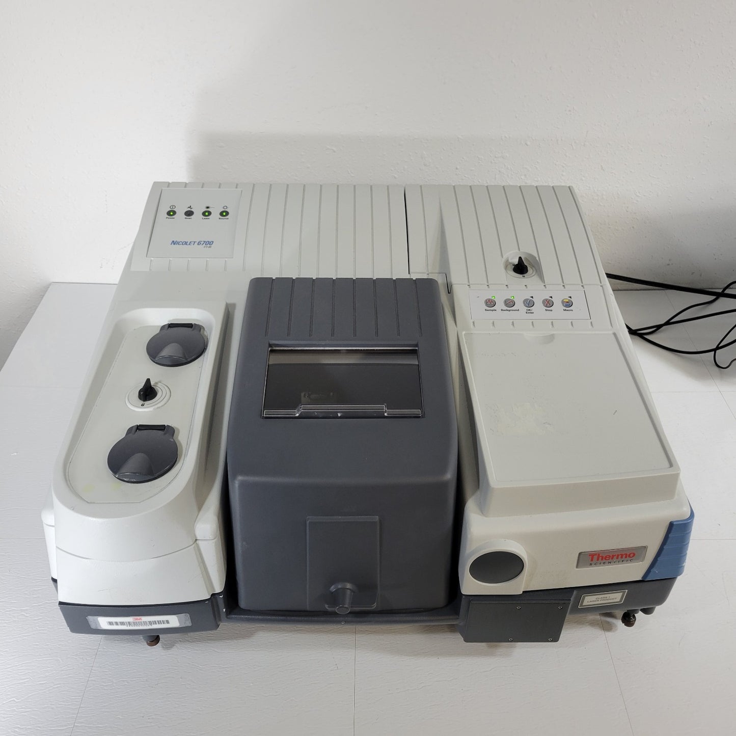 TESTED Thermo Nicolet 6700 FT-IR Spectrometer w/ Thunderdome ATR, PC, Software