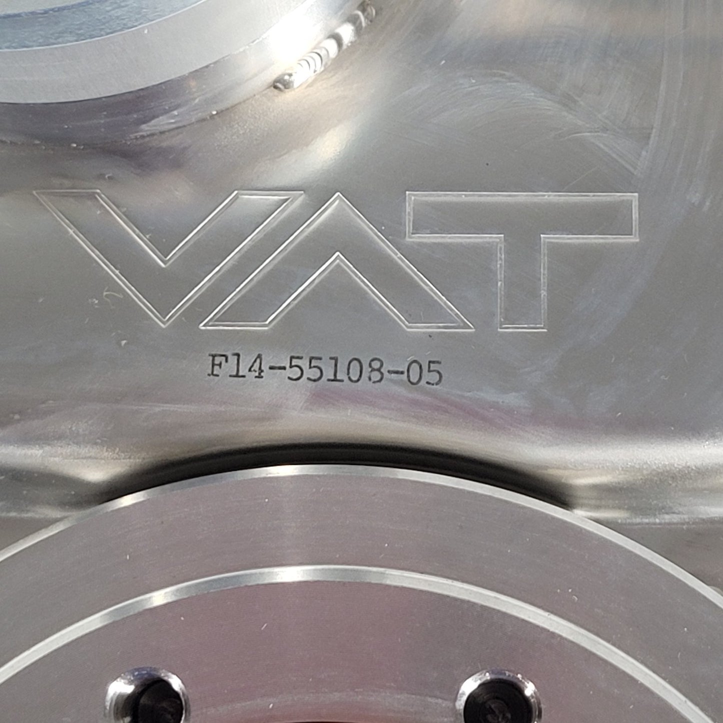 VAT F14-55108-05 Manual Gate Valve DN63CF 4.5" CF SS Ultra High Vacuum Conflat