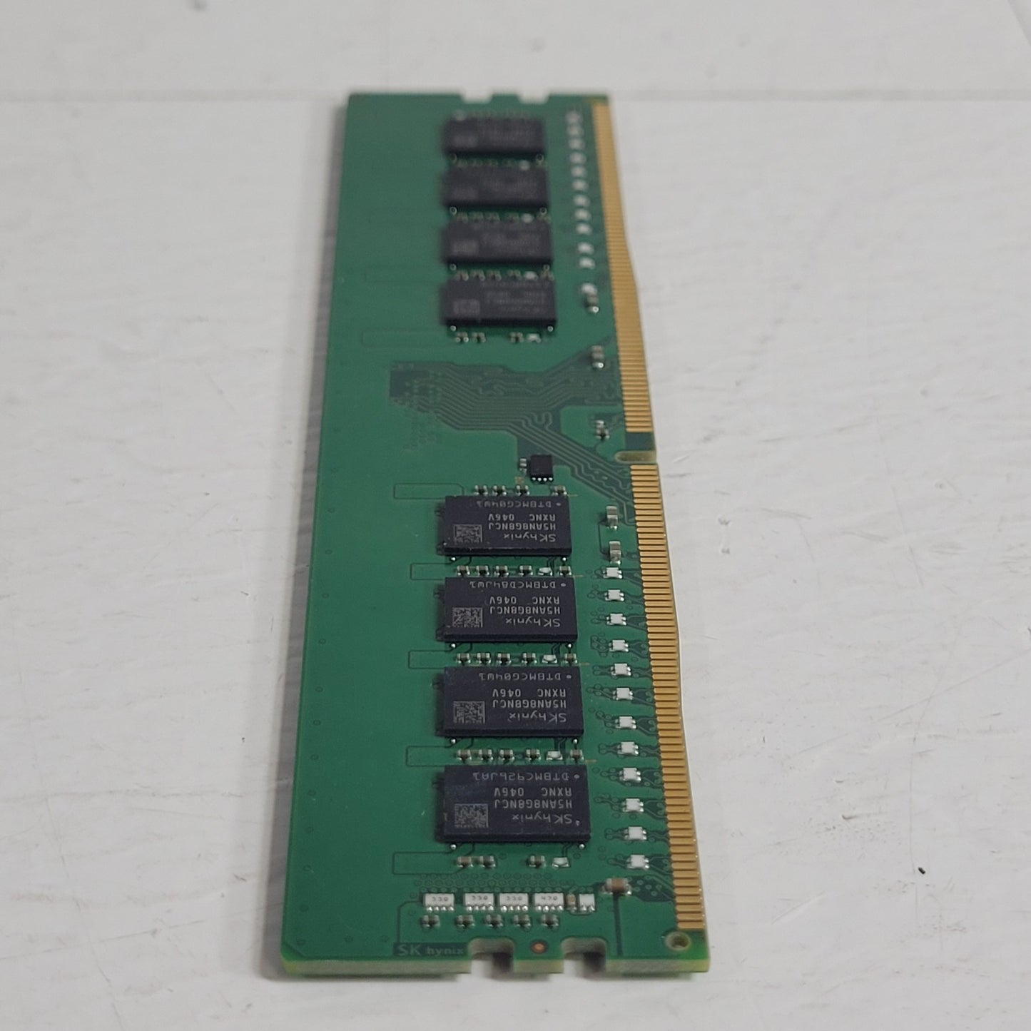 Hynix HMA82GU6CJR8N-XN N0 AD 16GB 288p Desktop RAM UDIMM DDR4-3200 Memory Stick
