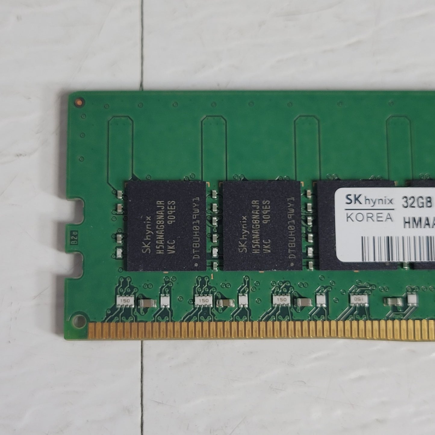 Hynix HMAA4GU6AJR8N-VK Desktop RAM 32GB DDR4-2666 2RX8 UDIMM Memory Stick