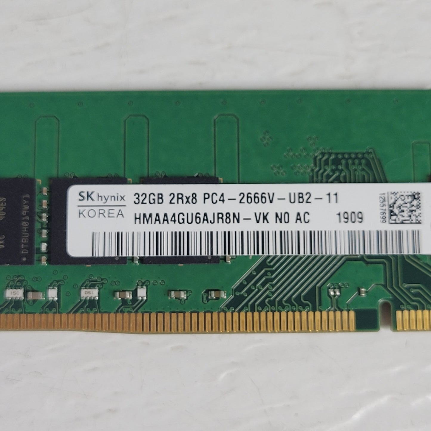 Hynix HMAA4GU6AJR8N-VK Desktop RAM 32GB DDR4-2666 2RX8 UDIMM Memory Stick