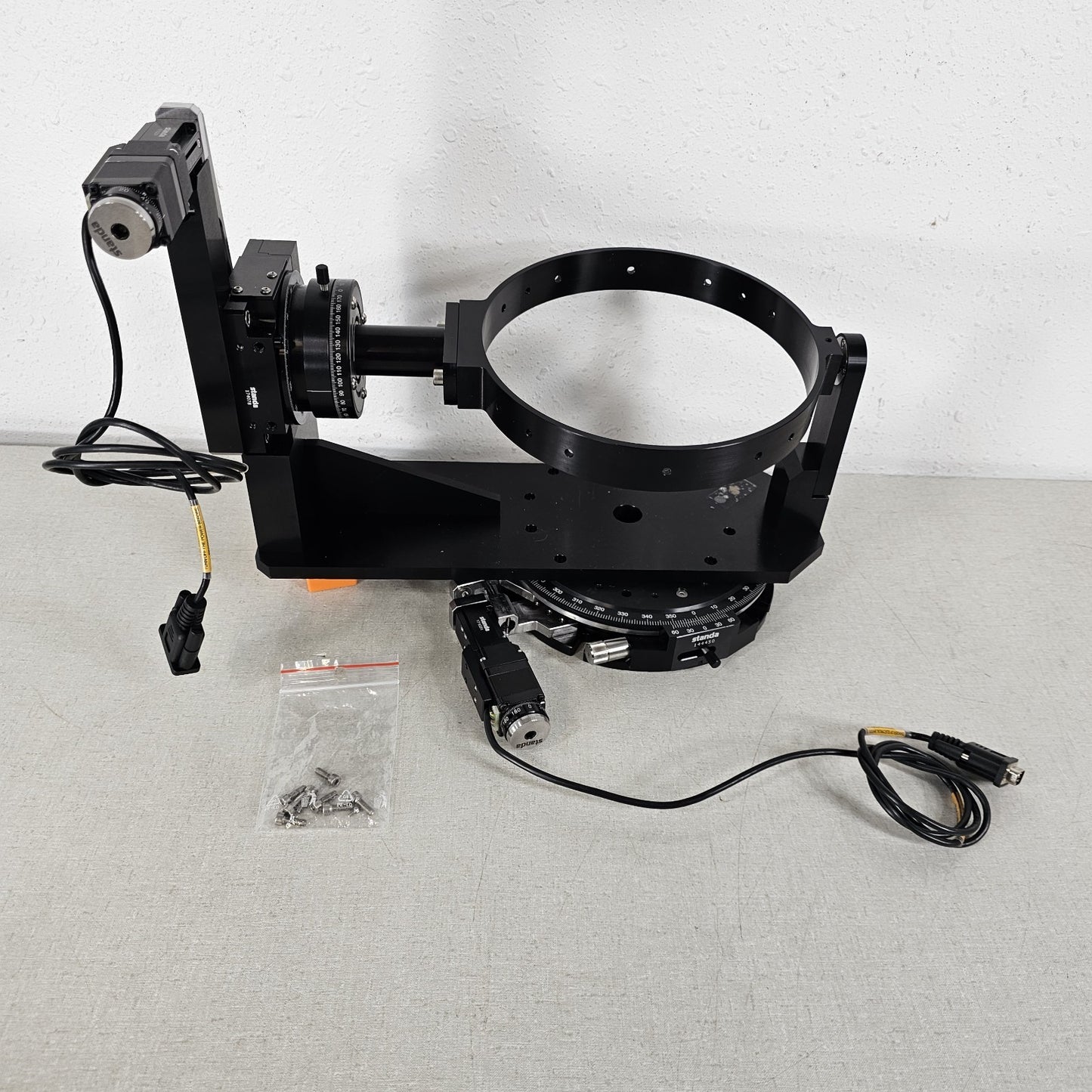 Standa 10MS-2R200 2-Axis Motorised Goniometer for Larger Optics Micrometer