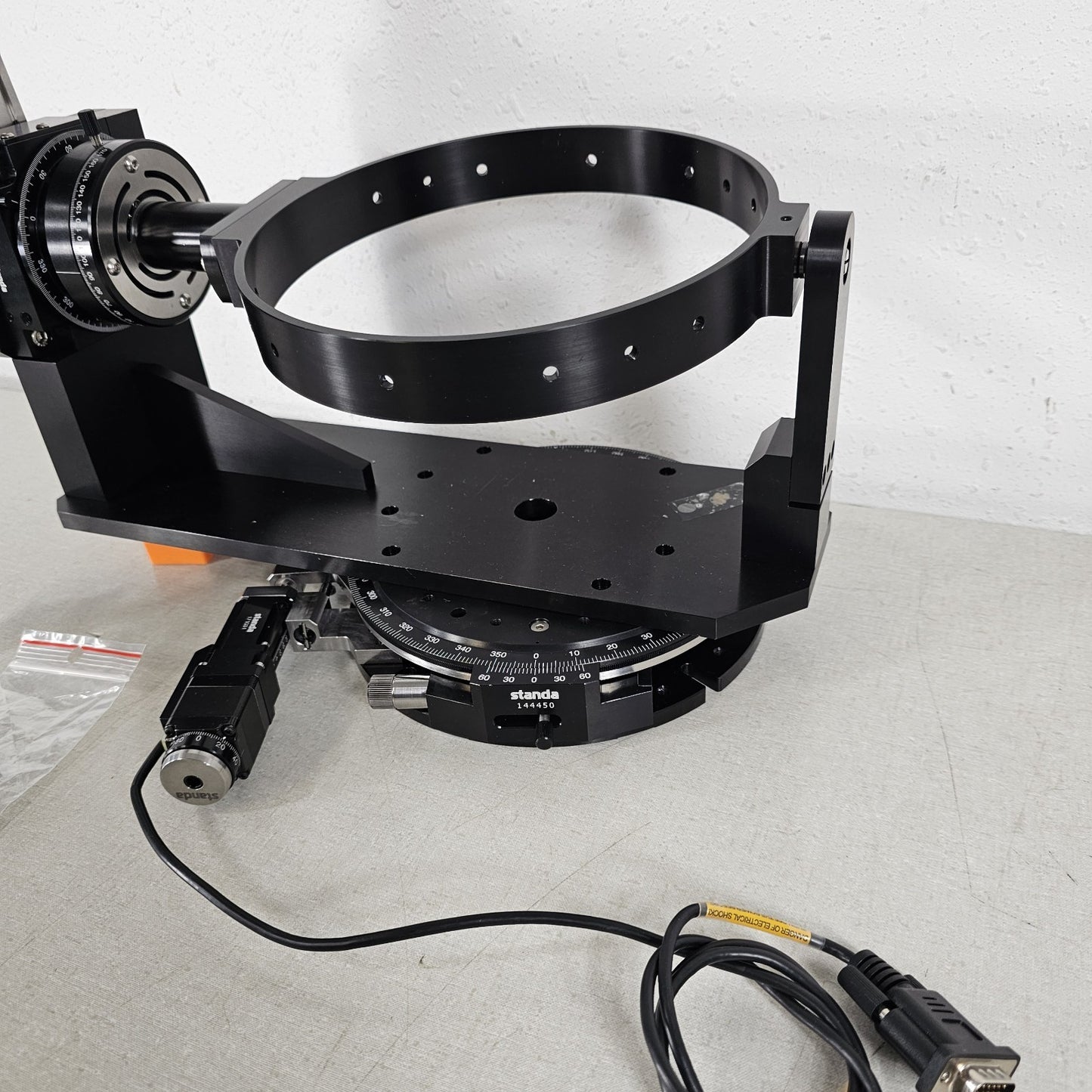 Standa 10MS-2R200 2-Axis Motorised Goniometer for Larger Optics Micrometer