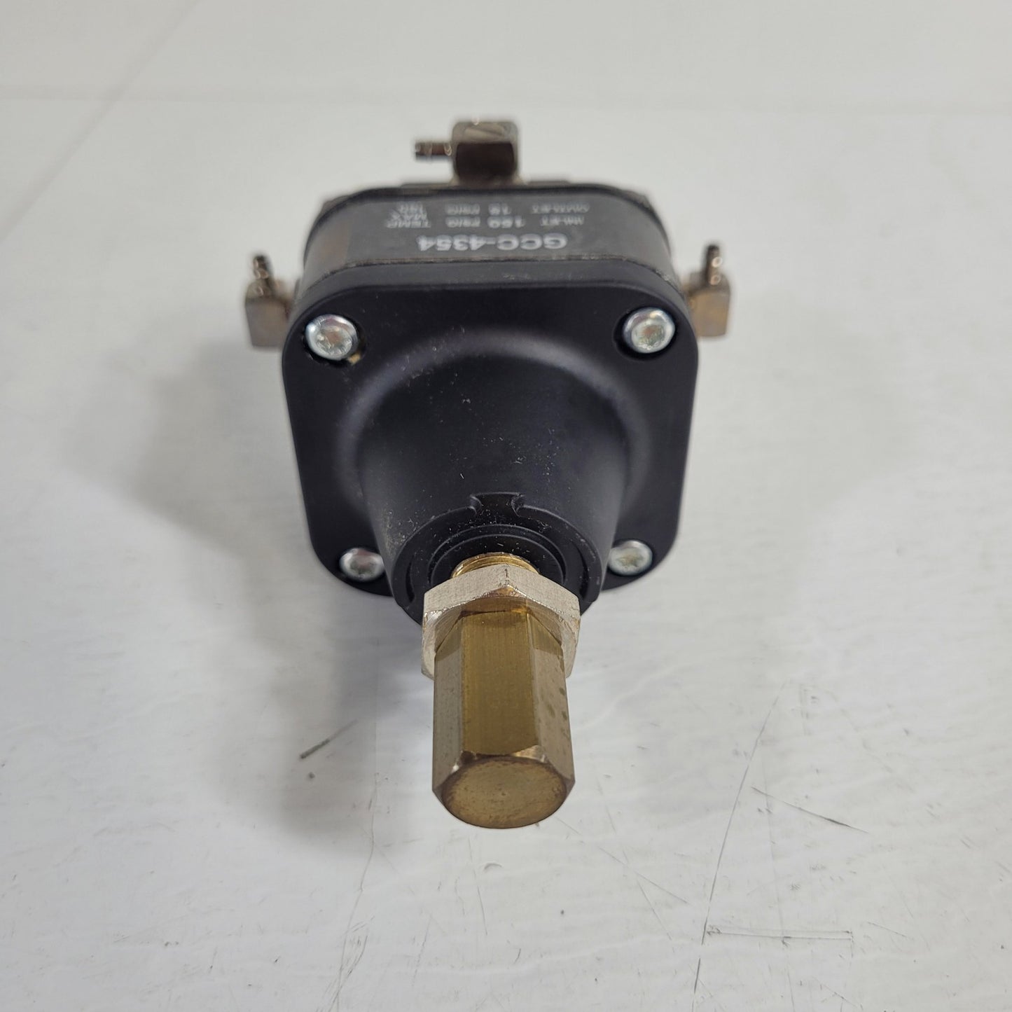 Beckman Coulter GCC-4354 Air Pressure Regulator 150psi Inlet Max 18psi Outlet