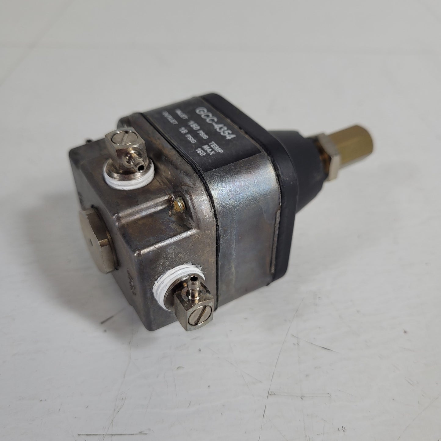 Beckman Coulter GCC-4354 Air Pressure Regulator 150psi Inlet Max 18psi Outlet