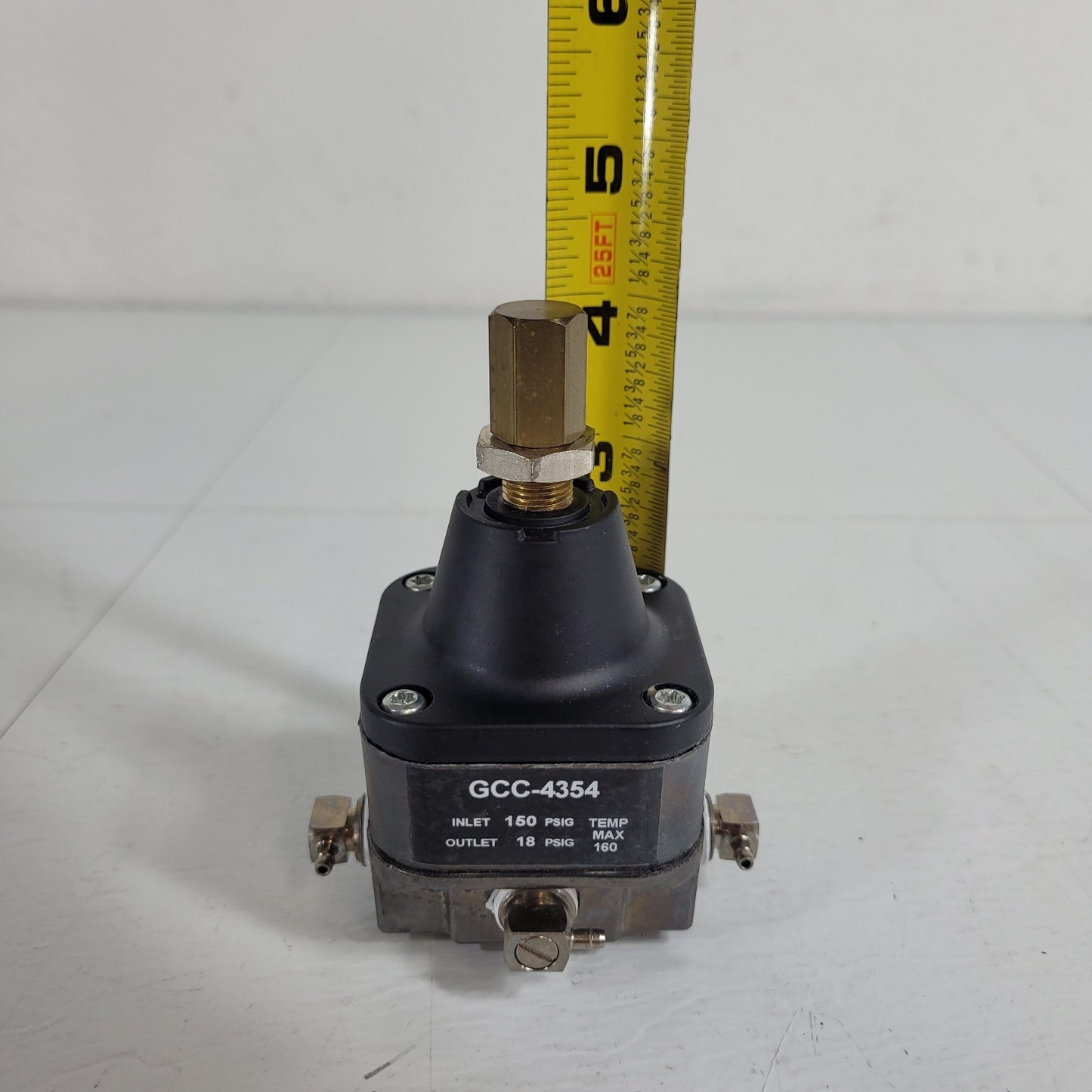 Beckman Coulter GCC-4354 Air Pressure Regulator 150psi Inlet Max 18psi Outlet