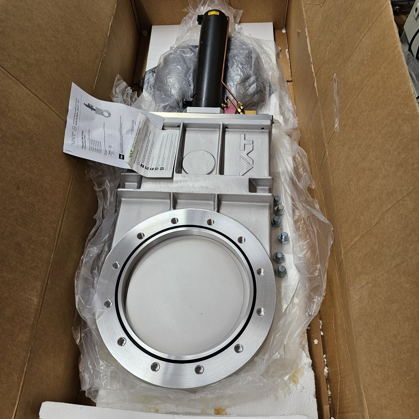 VAT ISO-F DN 320 Pneumatic High Vacuum Gate Valve LF 12" 12050-TA44-ABQ1 304SS