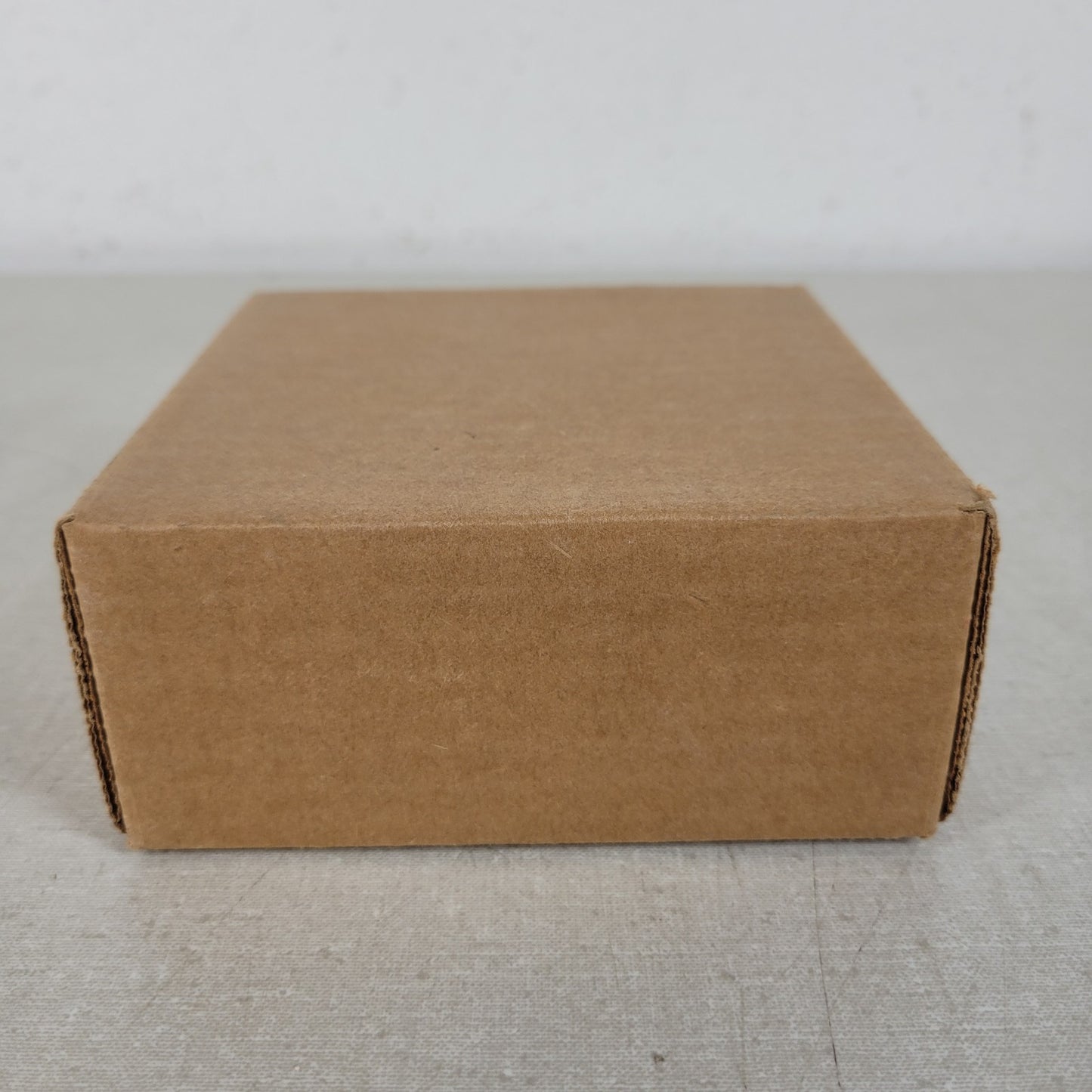FCI Gamewell HSC/HL 135-3411E Fire Alarm Surface Strobe Grille White 21-30VDC