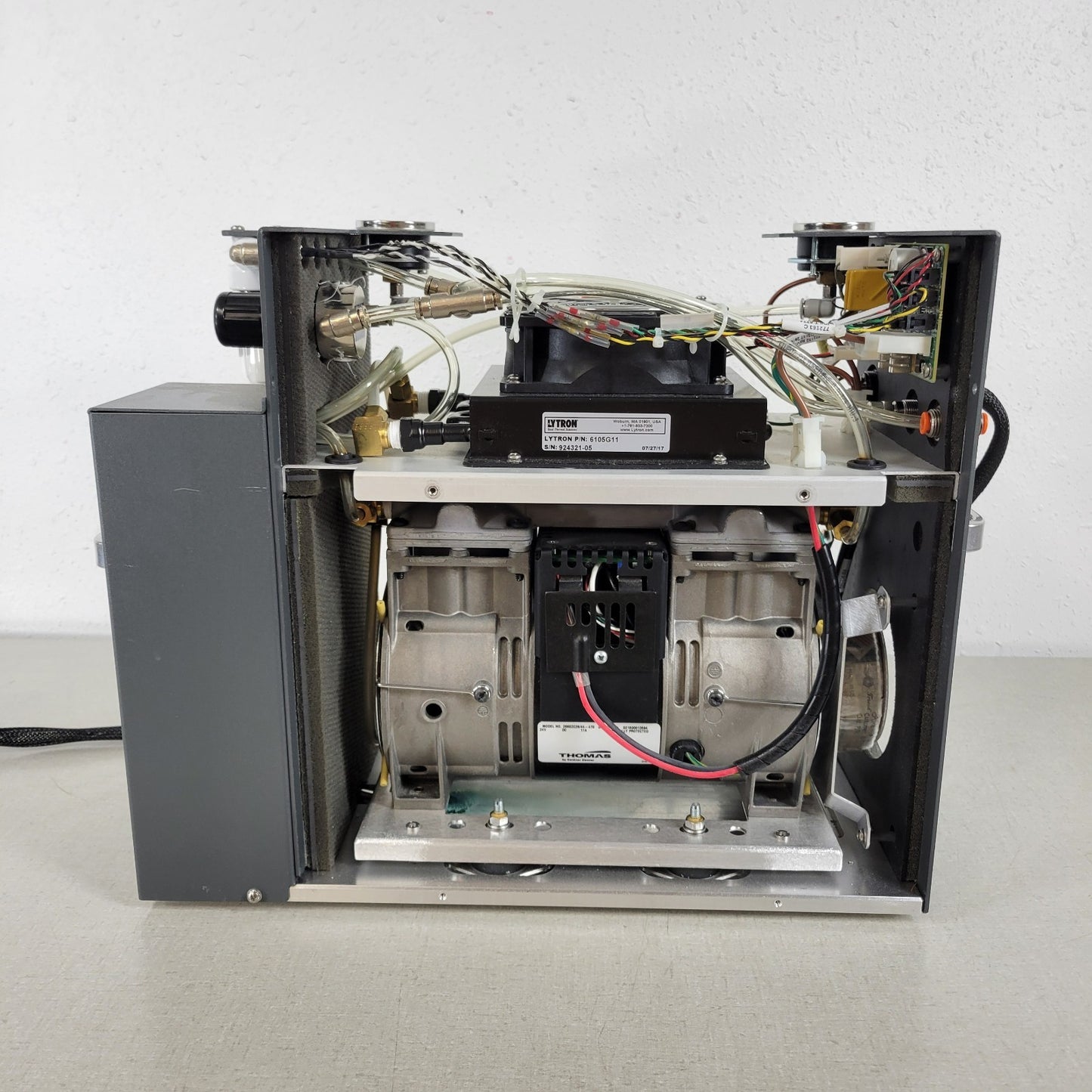 Thomas 2660ZC26/44-470 Air Cooled 24v Pneumatic Vacuum Supply Pump w/ Enclosure