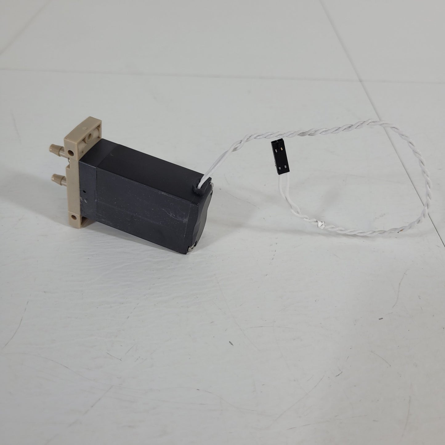Burkert BCI A90972 Solenoid Valve 24V 5W 43psi Max Normally Closed UC3MT 2 Wire