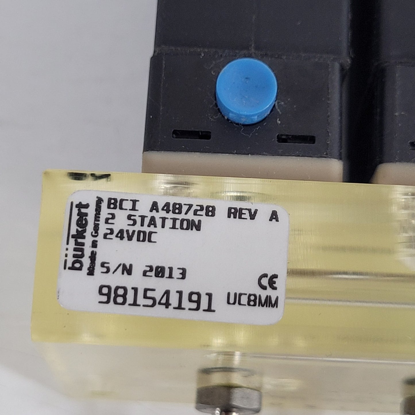 Burkert A48728 2 Station Solenoid Valve Manifold 24VDC 5W 43psi NO/NC Operation