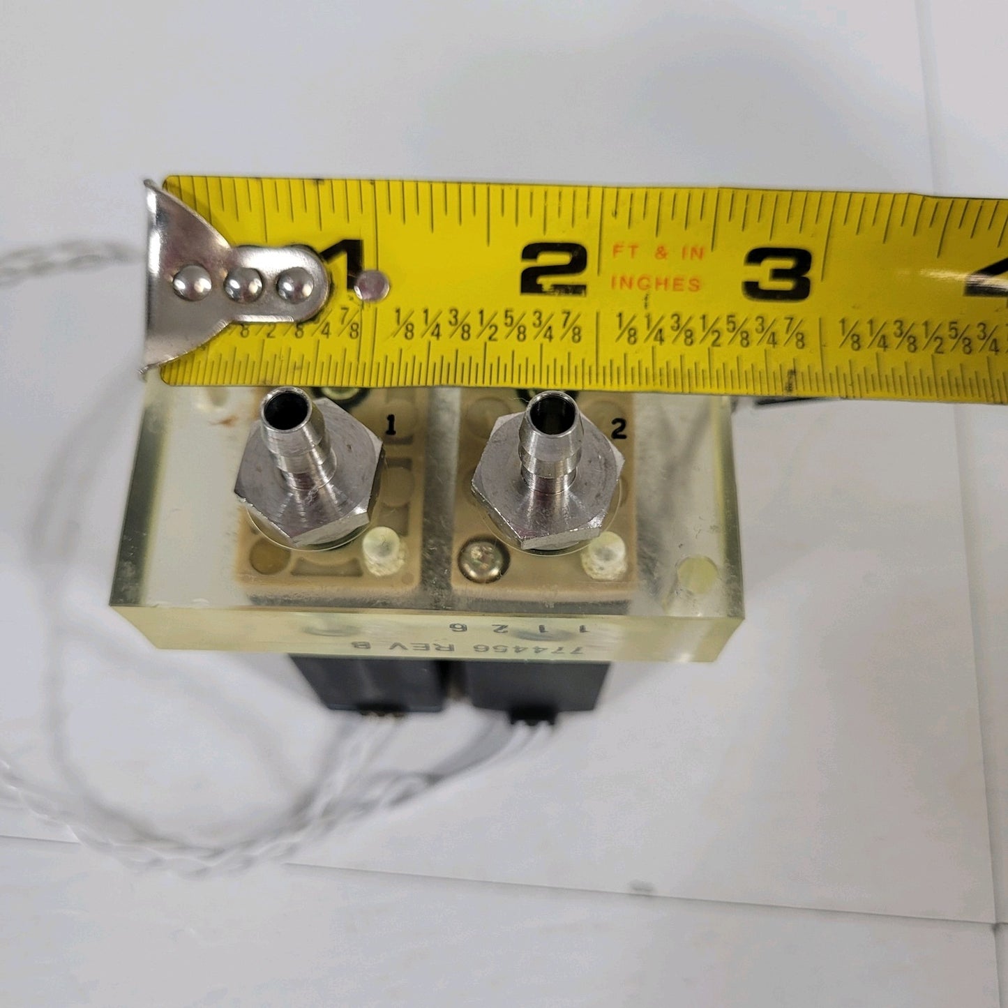 Burkert 774457 2 Station Solenoid Valve Manifold 24VDC 5W 43psi Max NC Operation