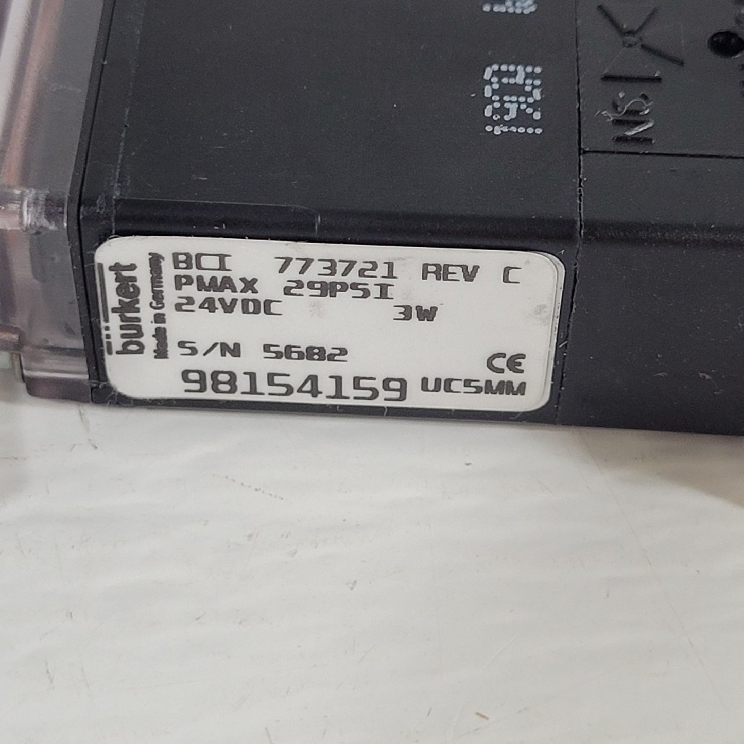 Burkert 773721 Solenoid Valve W22MM 24VDC 3W 29psi Max UC5MM Three Way 98154159