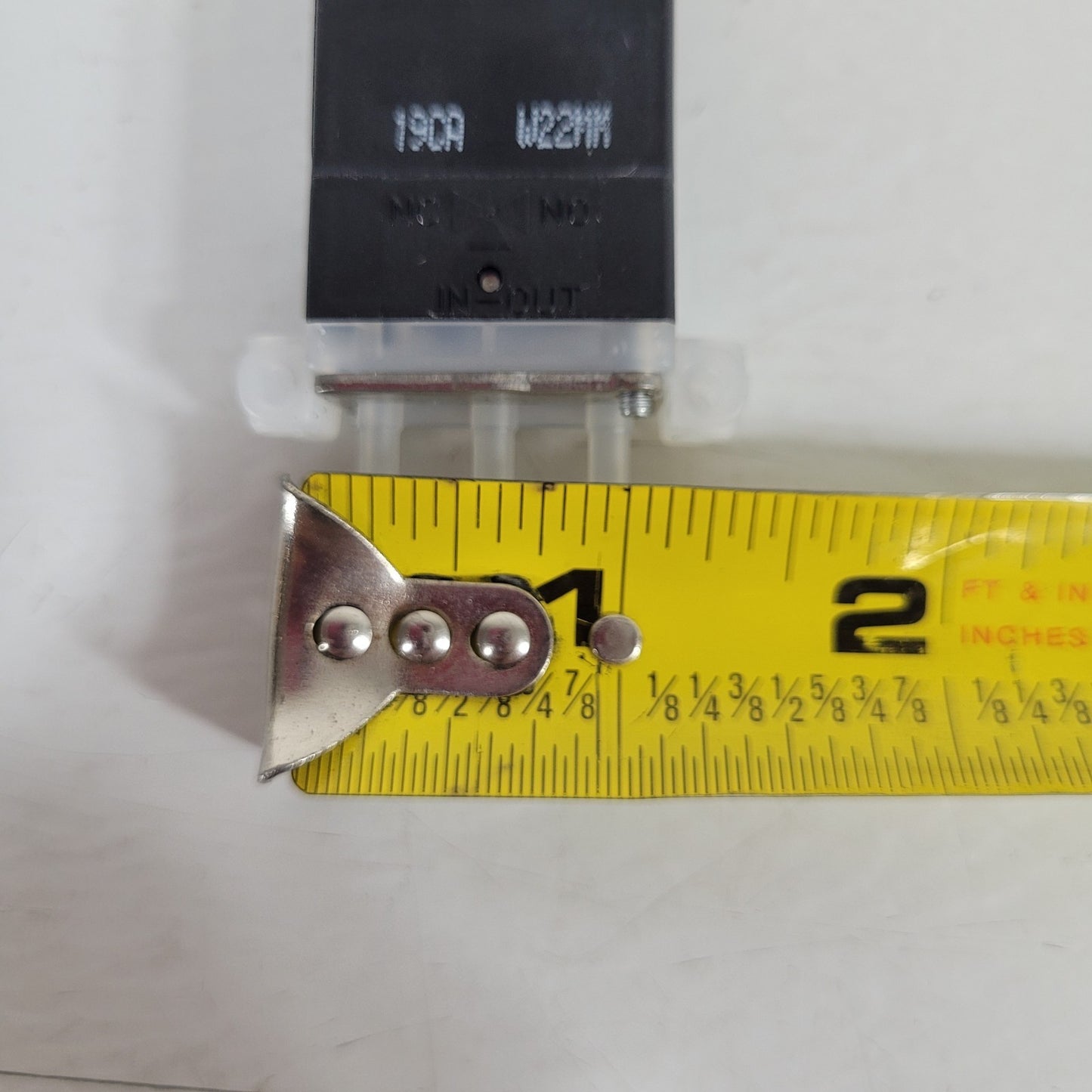 Burkert 773721 Solenoid Valve W22MM 24VDC 3W 29psi Max UC5MM Three Way 98154159