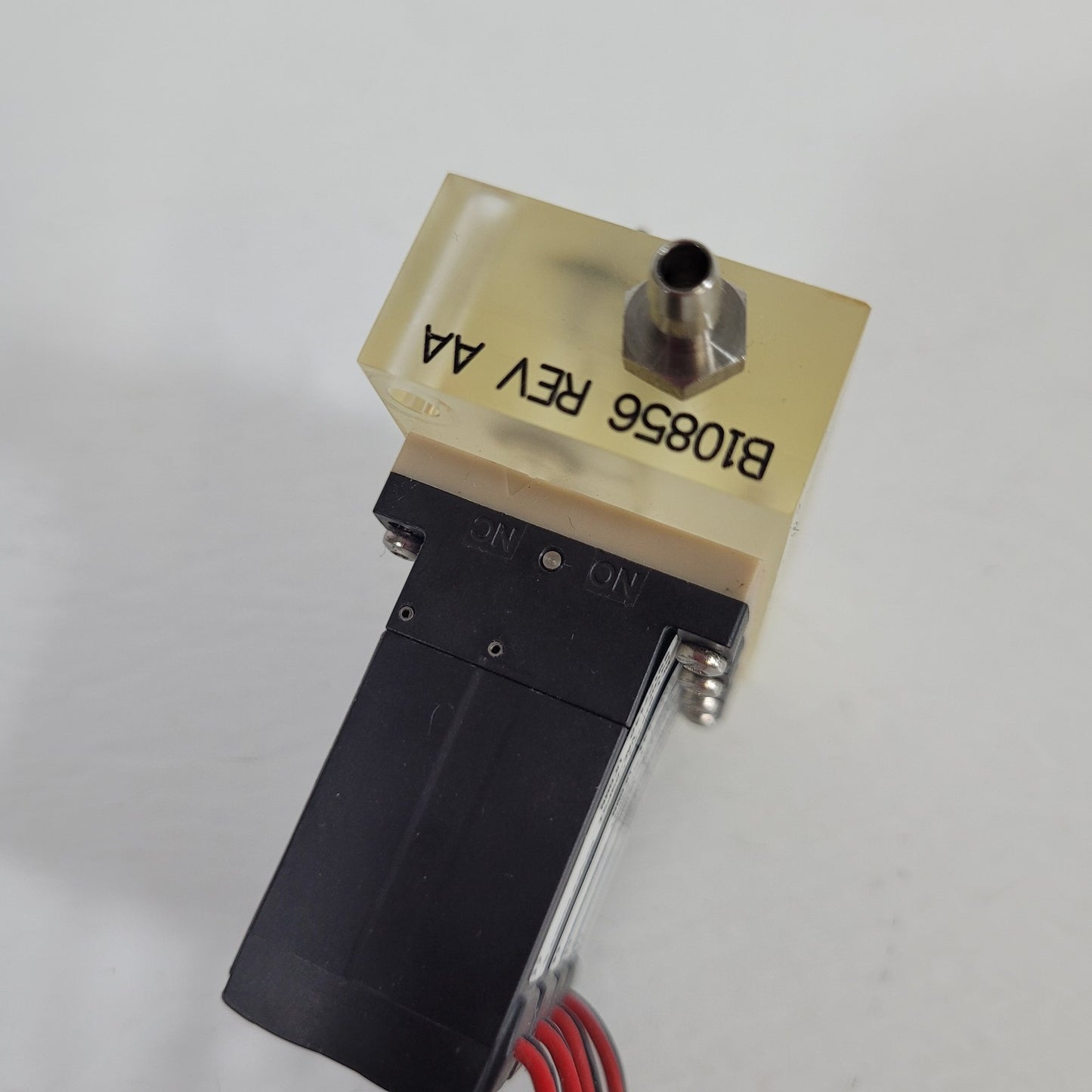 Burkert B14025 Solenoid Valve 24VDC 29psi Max UC9MN Normally Closed Operation