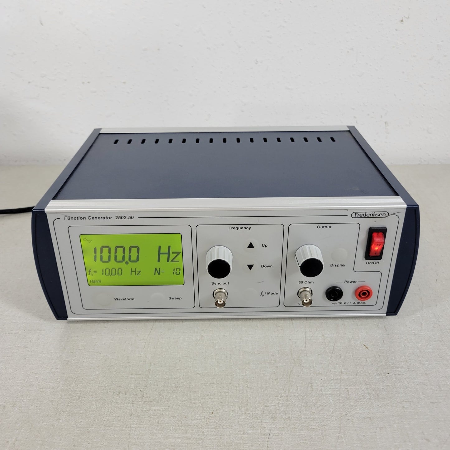 Frederiksen 2502.50 Function Waveform Generator 0.001 Hz to 10.0 MHz 2502.51-1