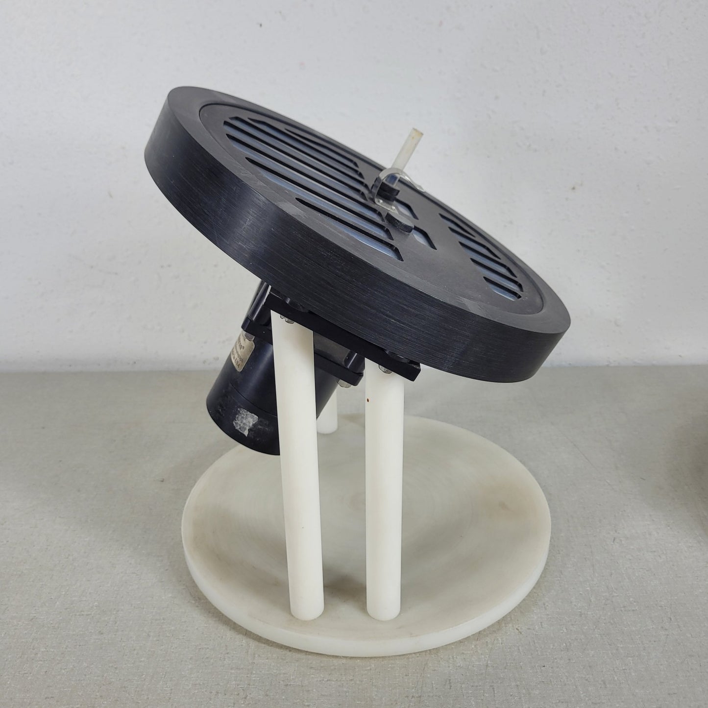 Harrison Research 7924T Chromatotron Centrifugal Thin-layer Chromatograph
