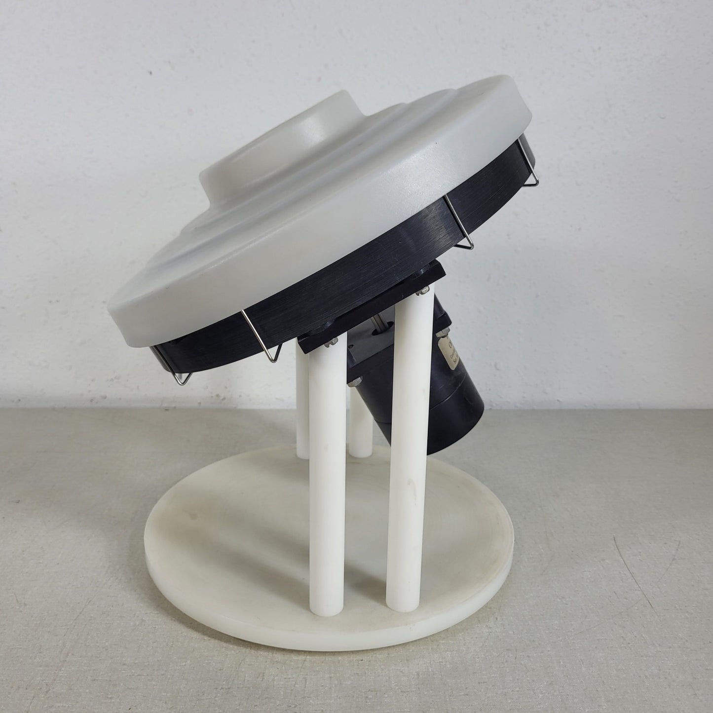 Harrison Research 7924T Chromatotron Centrifugal Thin-layer Chromatograph