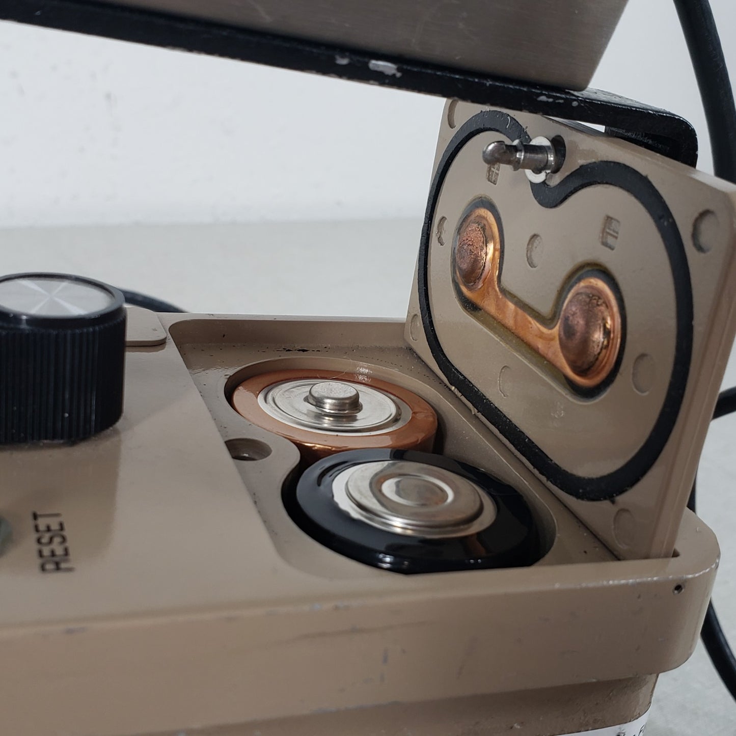 TESTED Ludlum Model 3 Radiation Survey Meter Geiger Counter w 44-9 Pancake Probe