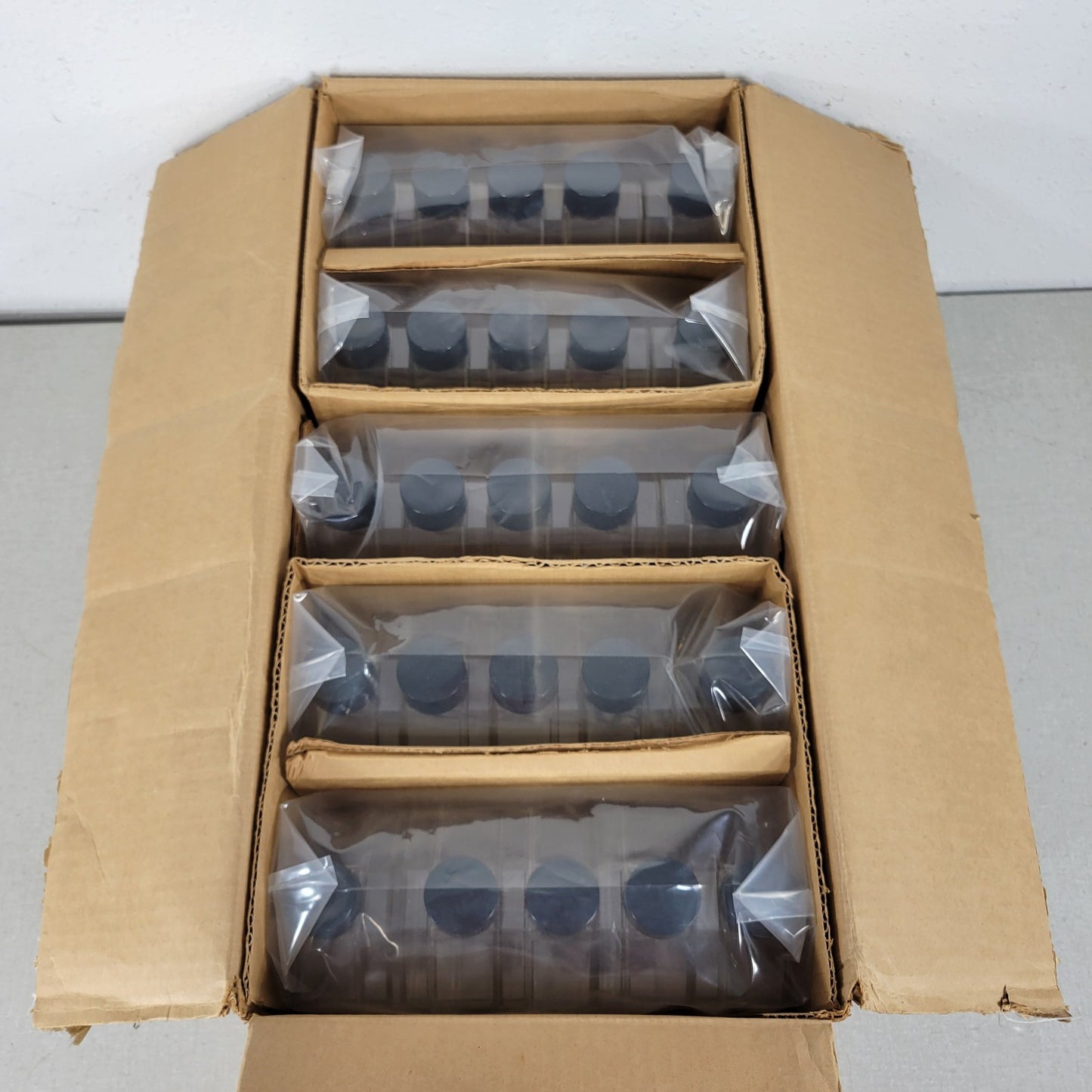 *Lot of 25* Corning Costar 3150 650ml Tissue Culture Flask Cell Straight Neck