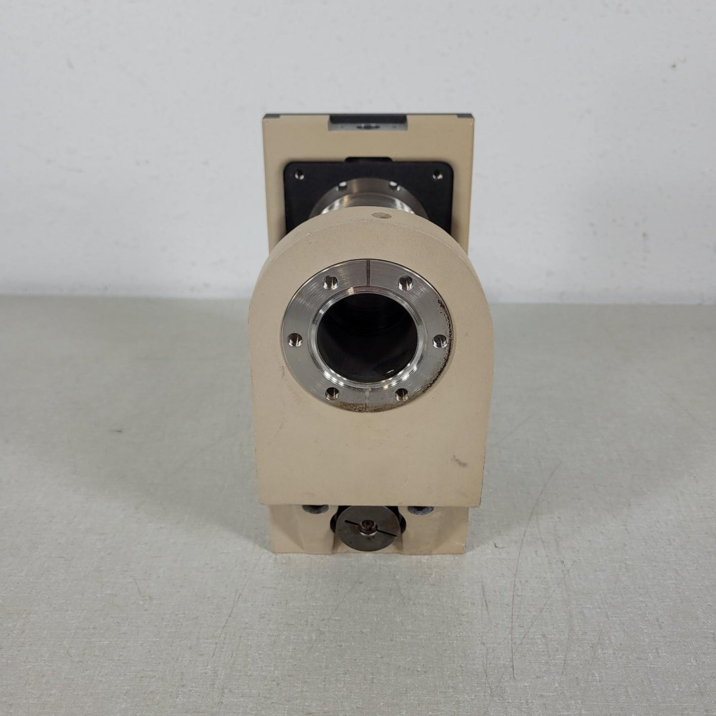 Huntington PMZ-275-4 2.75" DN35CF Conflat Precision Adjustable Bellows 4" Stroke