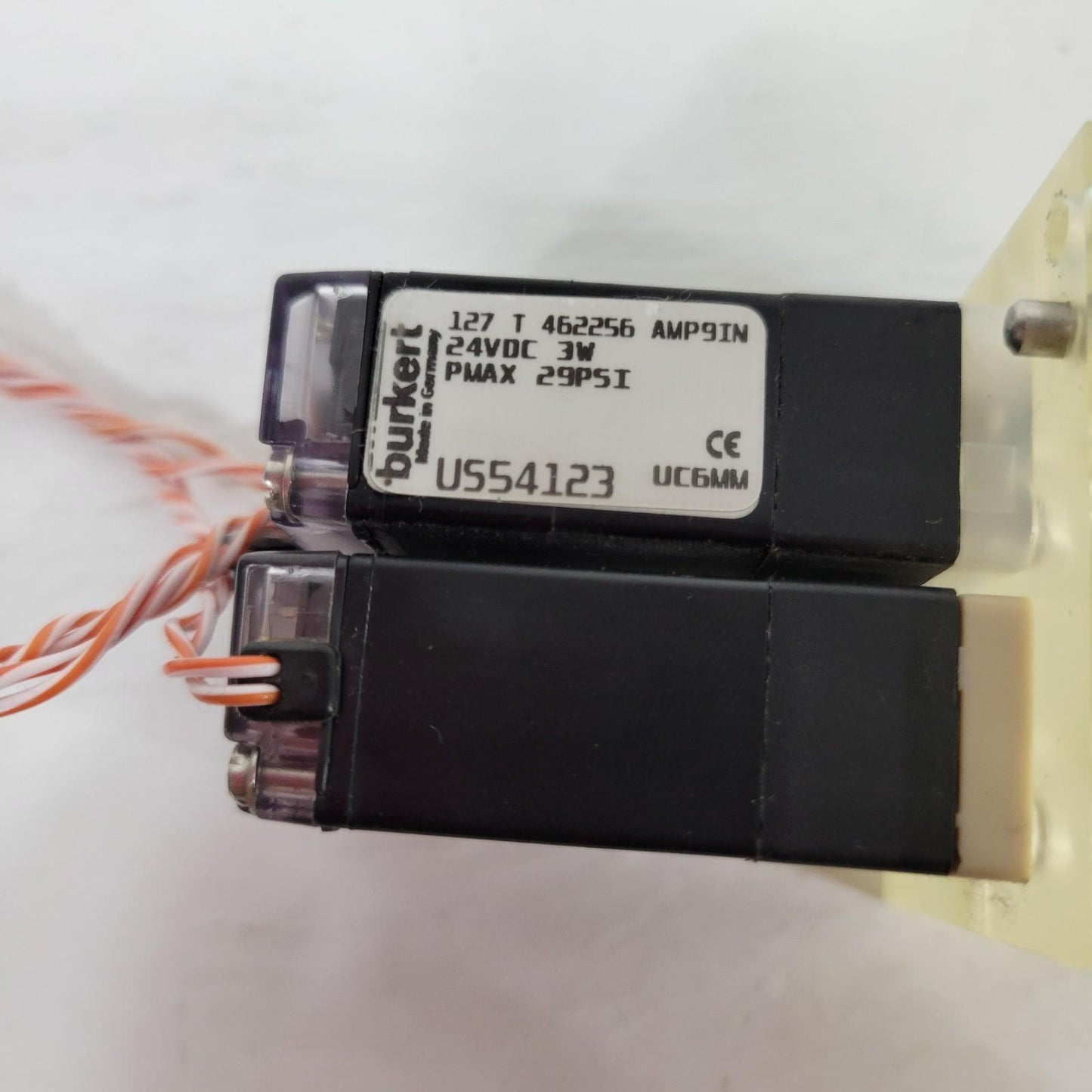 Burkert US54122 US54123 2 Station Solenoid Valve Manifold 24V 3W UC6MM 3 Way NC