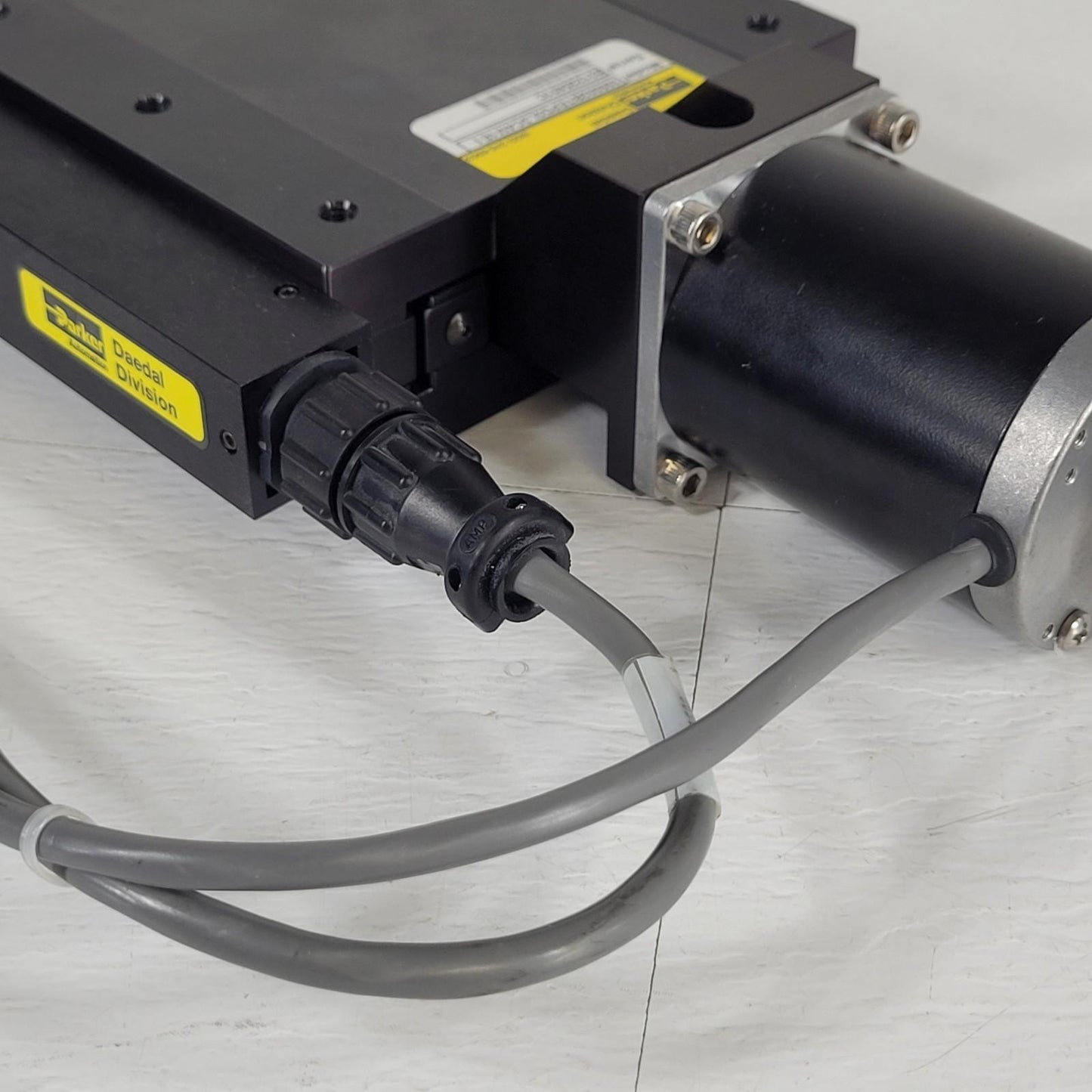 Parker Deadal 105002BTEPD3L3C4M1E1 Linear Positioning Stage 2" Travel