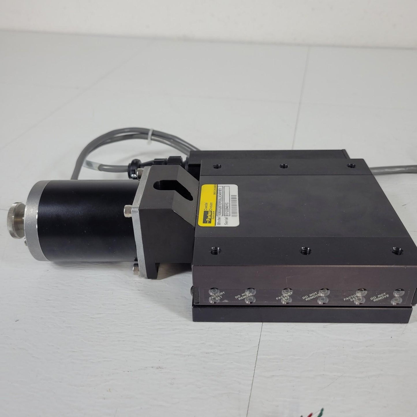Parker Deadal 105002BTEPD3L3C4M1E1 Linear Positioning Stage 2" Travel