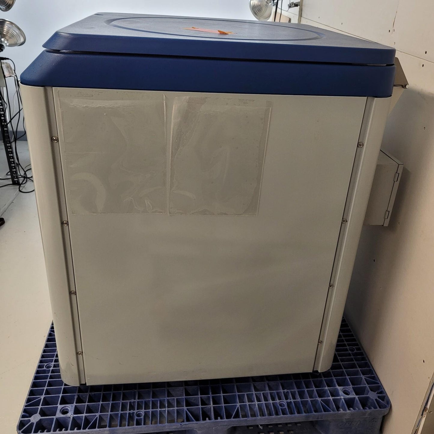 CryoSafe APP-2 Auto Protector Plus Liquid Nitrogen LN2 Freezer 24,050 Vials