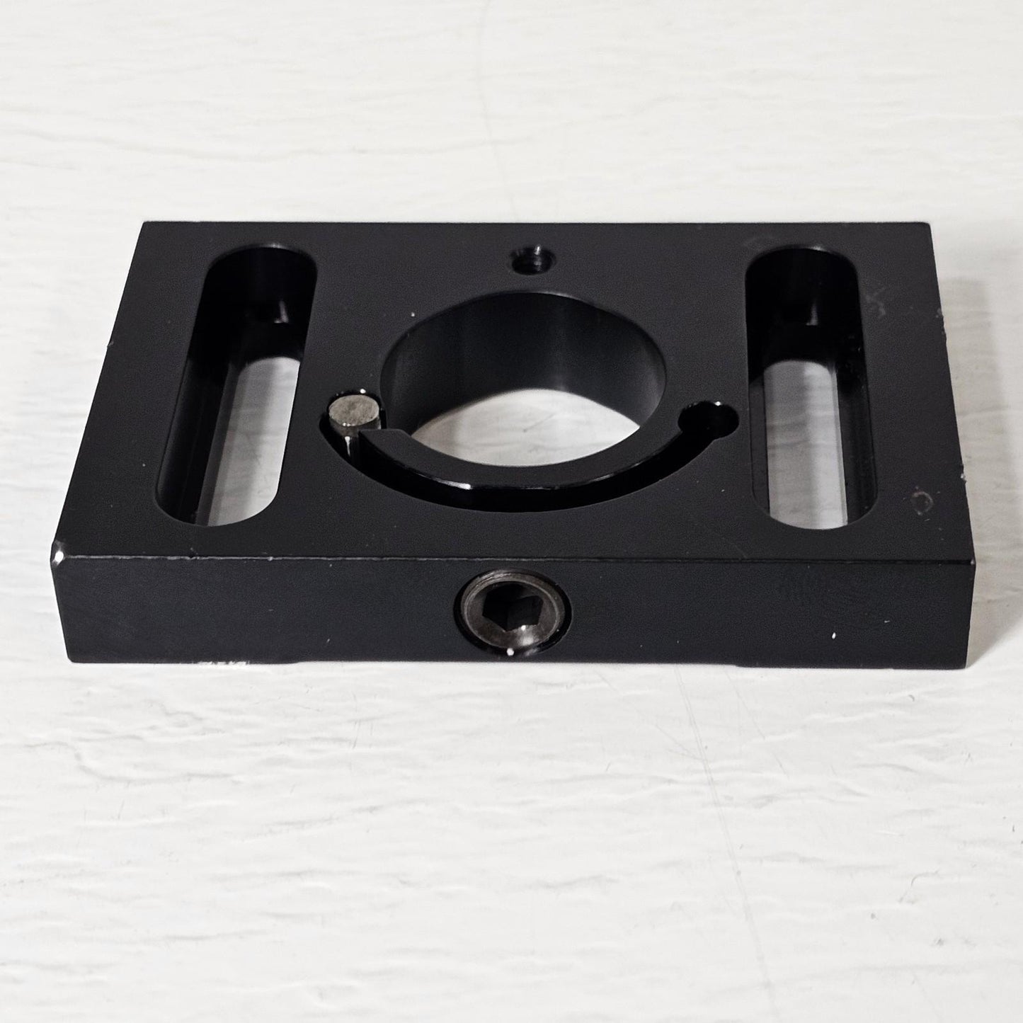 Thorlabs BA2F Flexure Clamping Slotted Base Post Mount 2x3x0.475" Table Clamp