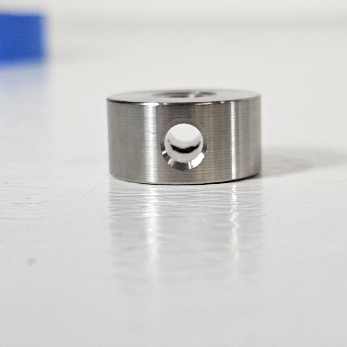 Thorlabs RS05 1" OD Pillar Post 1/4-20 Tapped Center Threads 1/2" L