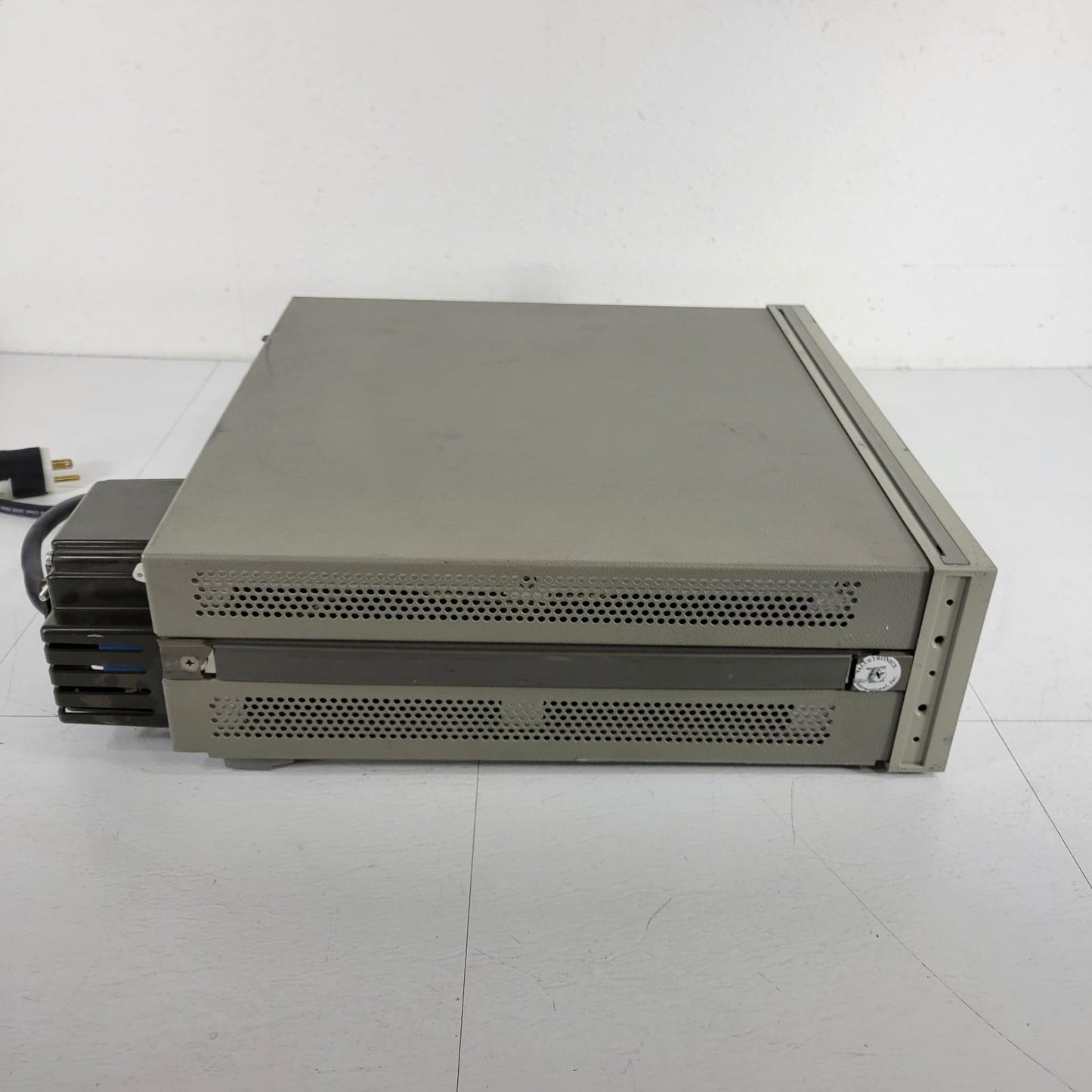 Hewlett Packard HP 6032A System DC Power Supply 0-60V/0-50A 1000W Adjustable