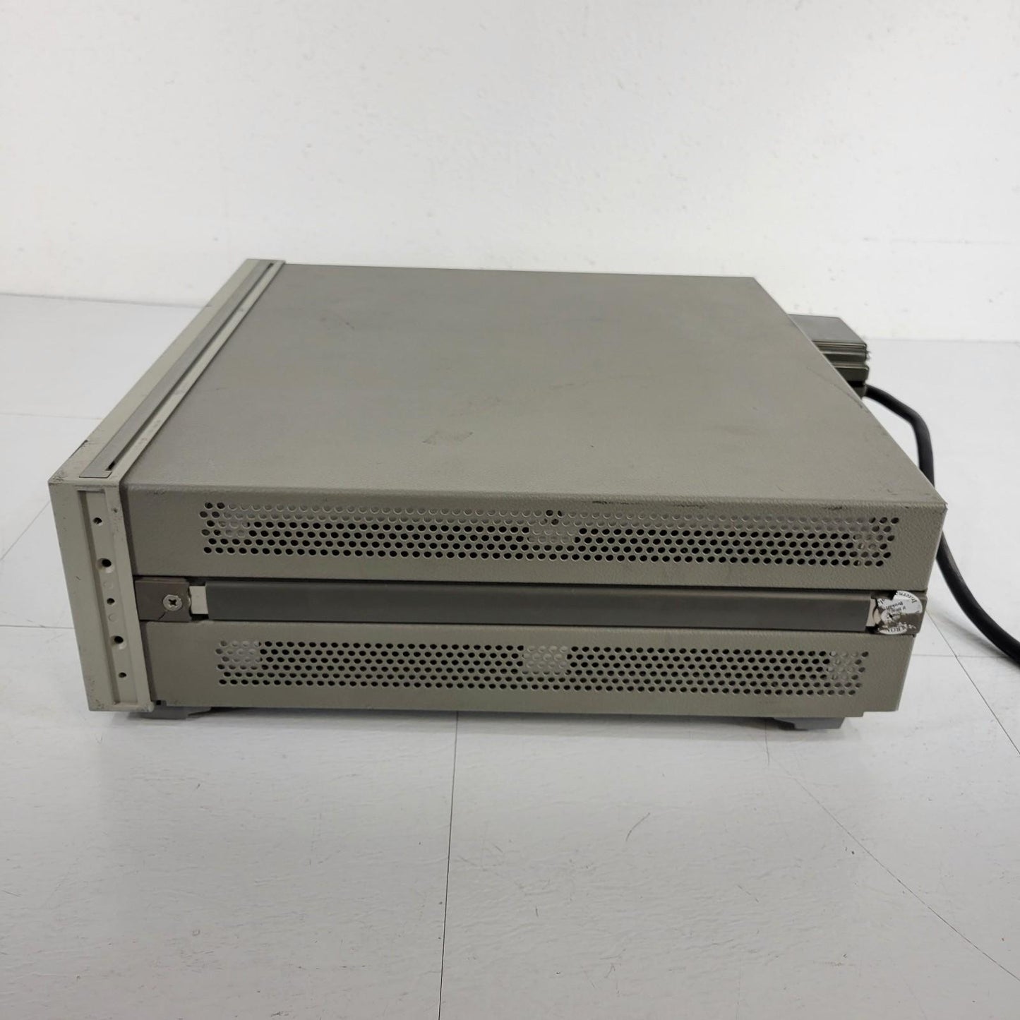 Hewlett Packard HP 6032A System DC Power Supply 0-60V/0-50A 1000W Adjustable