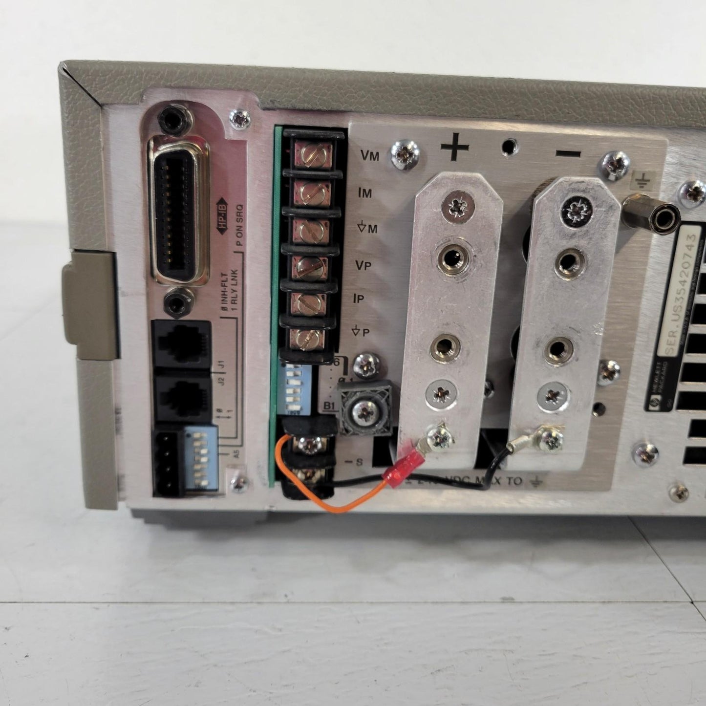 Hewlett Packard HP 6032A System DC Power Supply 0-60V/0-50A 1000W Adjustable