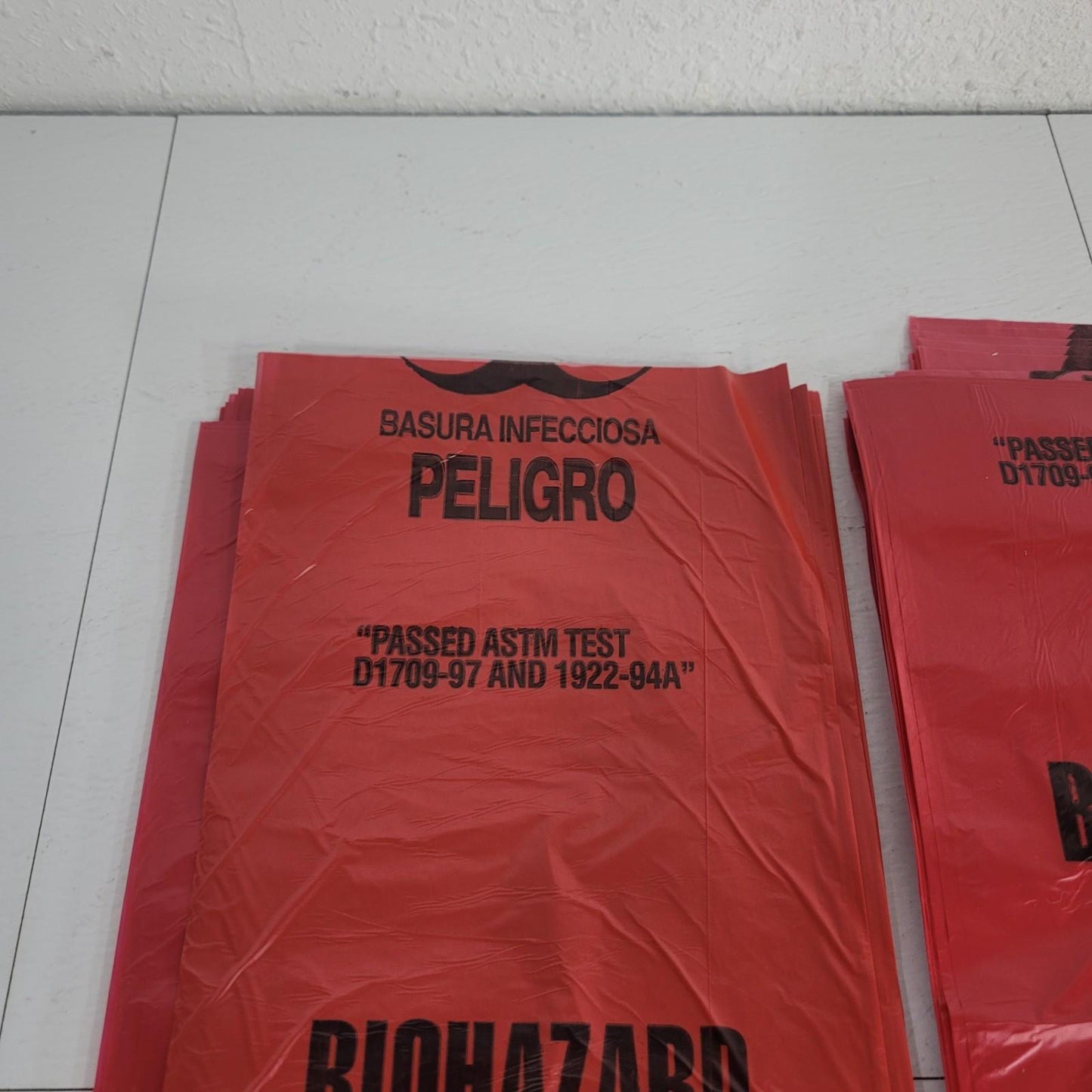 Tidi 8653 Infectious Waste Bag 7-10 Gallon 24"x24" Red Biohazard 150 Ct.