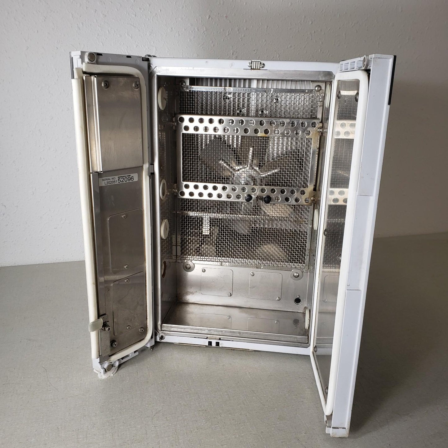 TESTED Shimadzu CTO-20A Prominence Column Oven 228-45009-32 HPLC Forced Air