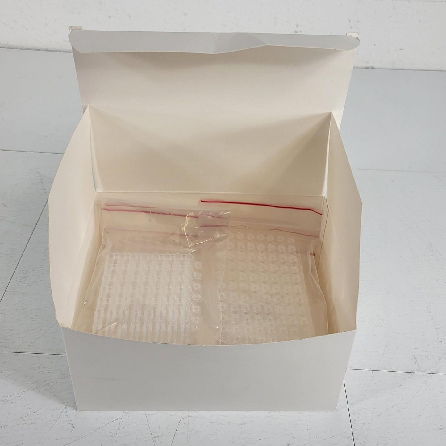 79-Pack VWR 76318-798 0.2mL 200uL Tube Strips w/ Attached Flat Caps 8-Rows