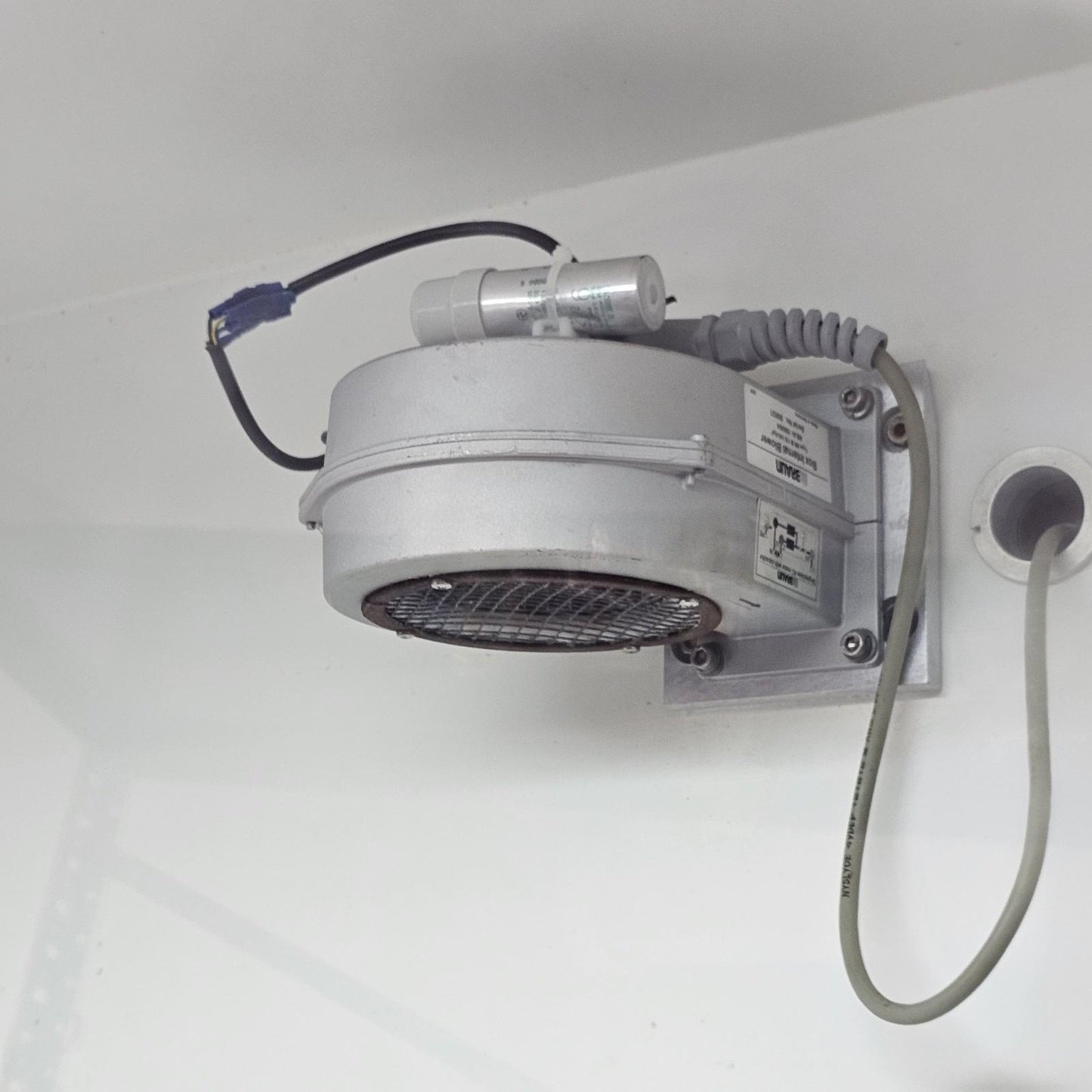 MBRAUN IT Labmaster 100 LM Laboratory Inert Gas Air-Free Glovebox Workstation