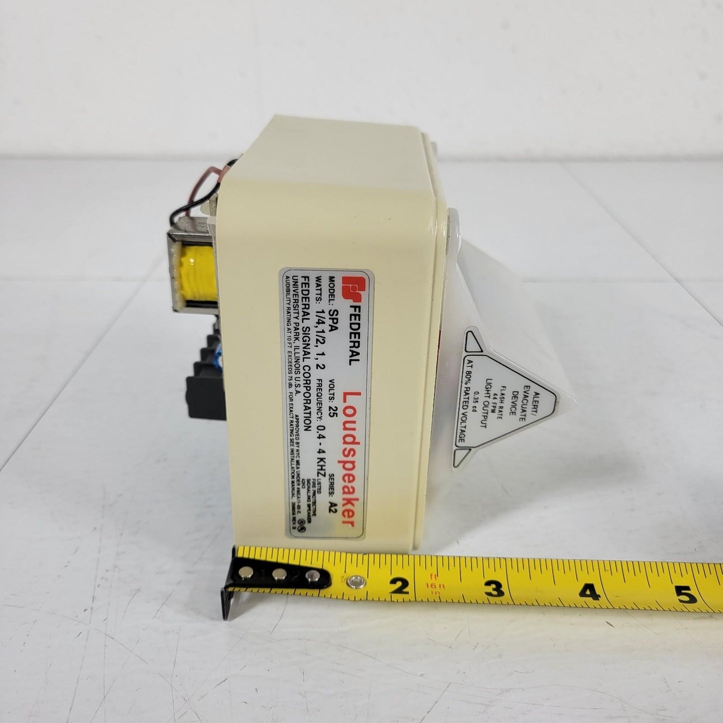 Federal Signal SPAFV25RHB Loudspeaker Fire Alarm Device Beige 25V w/ Mount Plate