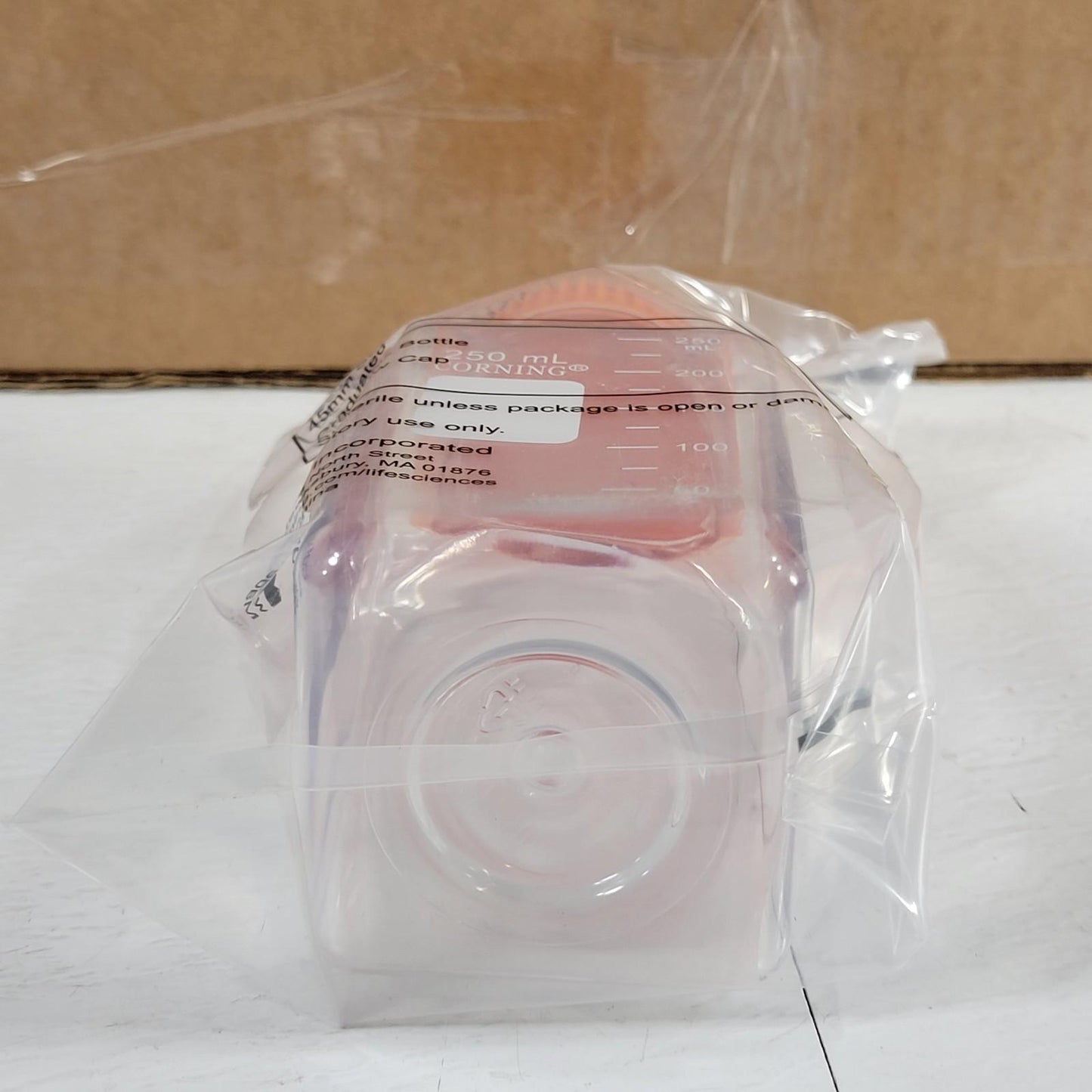 Case of 20 Corning 431531 PET Storage Bottle 250mL 45mm Screw Cap Graduated