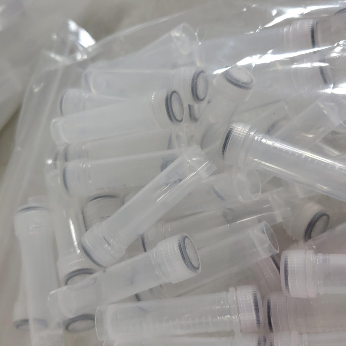 MIDSCI Pr1ma PR-SC2AS1G 2mL Skirted Threaded Tube & Screw Cap Graduated 500/cs